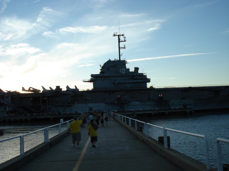 aircraftcarriercv10theussyorktown.jpg